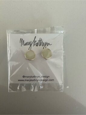 Mary Kathryn Round Stud Earrings